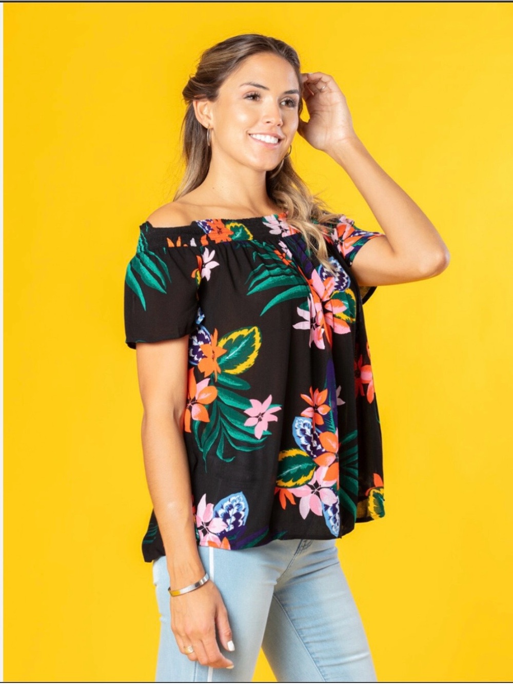 Old Navy Tropical Floral Top Small Black Like New